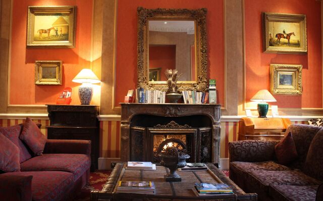 The Leonard Hotel