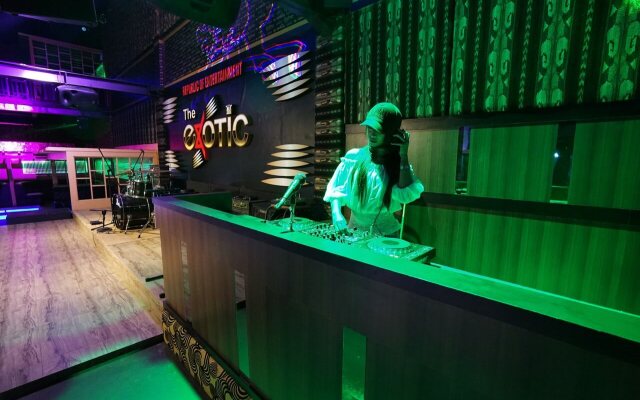 The L Hotel Entertainment