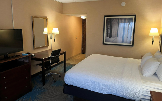 Days Inn by Wyndham Duluth Lakewalk