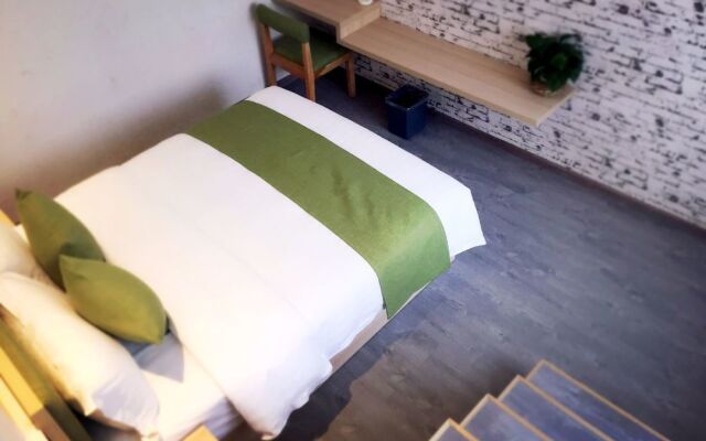 Zhonghao Cheng Shi Lin She