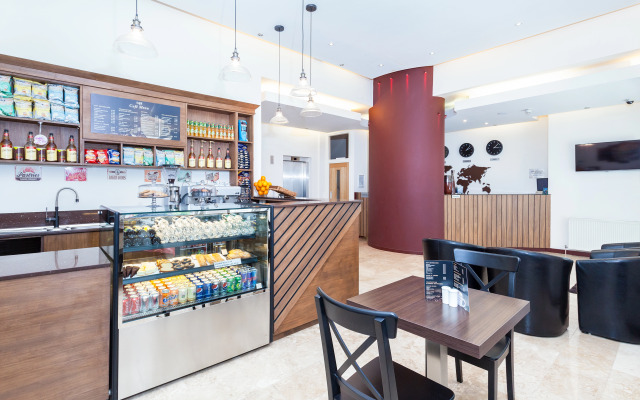 Avni Kensington Hotel