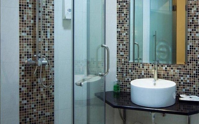 Pinghu Nine Dragon Business Hotel