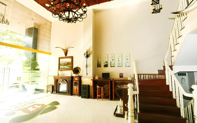 Seventeen Saloon Hotel