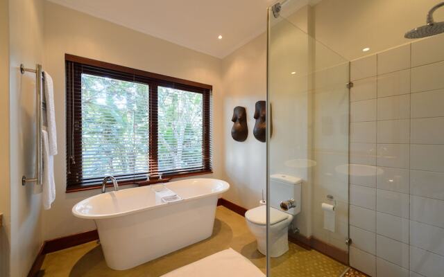 San Lameer Villa Rentals 5910