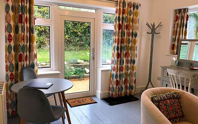 Dongola Bed & Breakfast
