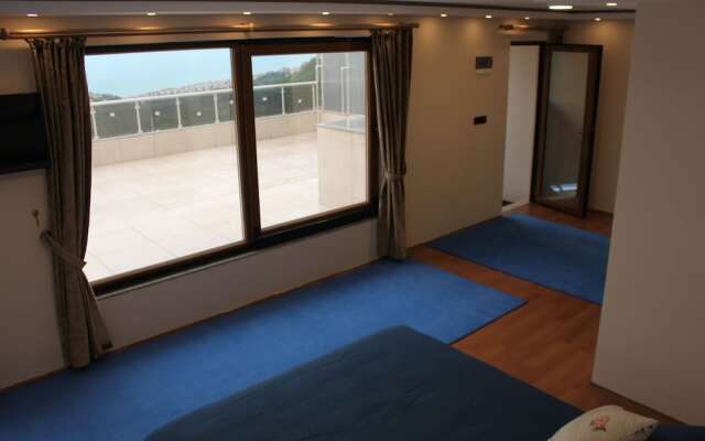 Blue & Green Villa Gursoy