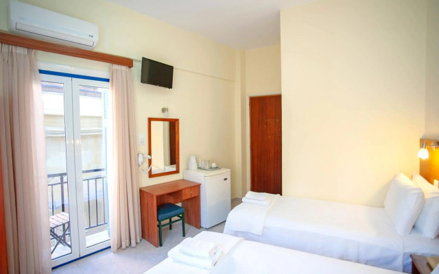 Lucia Hotel