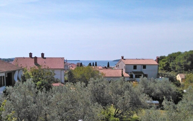 Two-bedroom Adria apartment with sea view