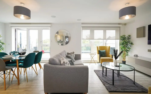 Serenity by the Water 3 bedroom London