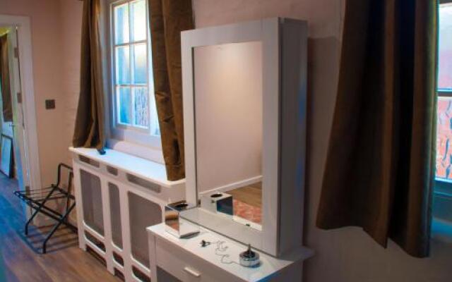 The Stable Suite @ York Racecourse