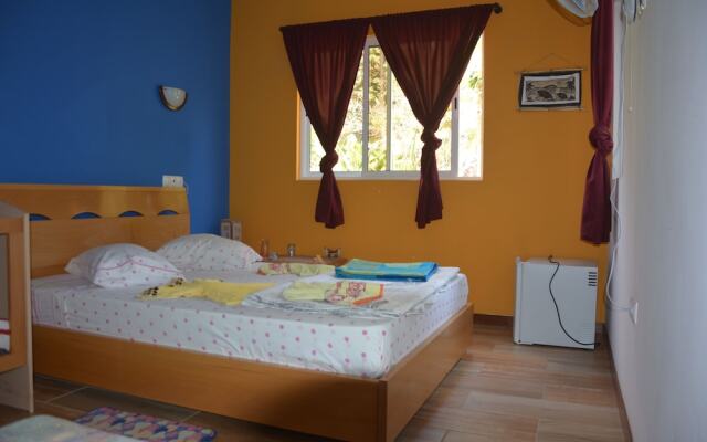 Chez Hujo