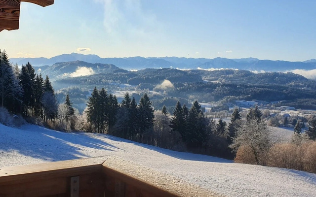 Gorgeous Apartment in St Urban am Urbansee With Balcony