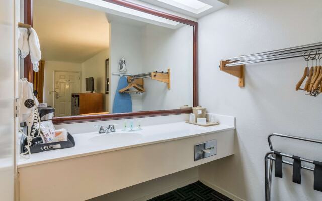 Quality Inn Fresno Near University