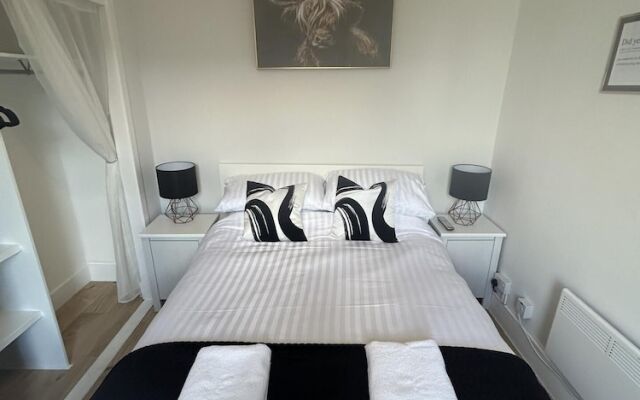 Newly Renovated 2-bed Apartment in Peterhead