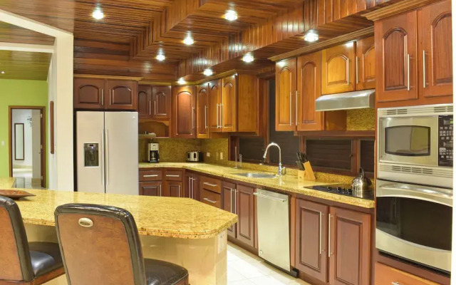 Sheriva Luxury Villas and Suites