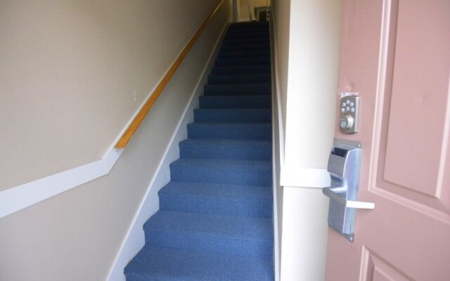 Runaway Beach - 2 Bd Villa (RW 22202)