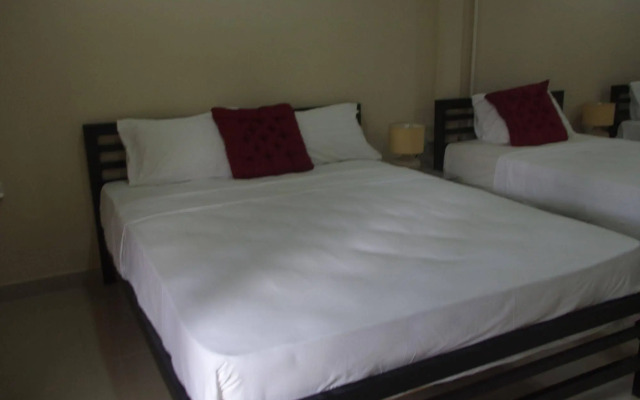 Thai House Beach Resort