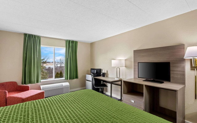 Super 8 Willowbrook