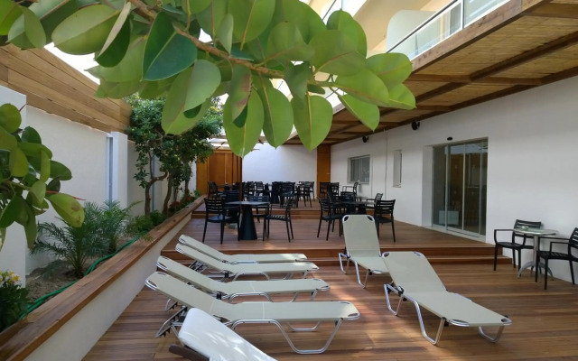 Athena Hotel