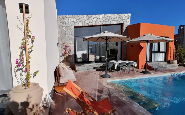 B@103 Luxury Villa with a Heated swimming pool in Soma Bay.