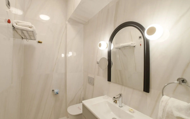 Castellano Hotel & Suites
