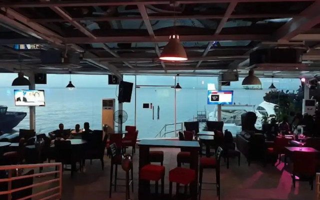 Prest Cruise Waterfront Hotel