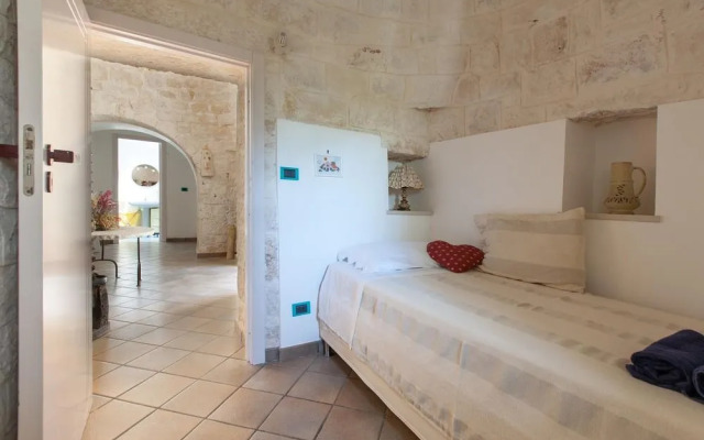 188 Trulli Con Piscina A Ceglie Messapica