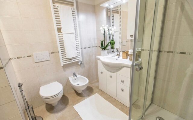 Cà Rezzonico Apartment R&R