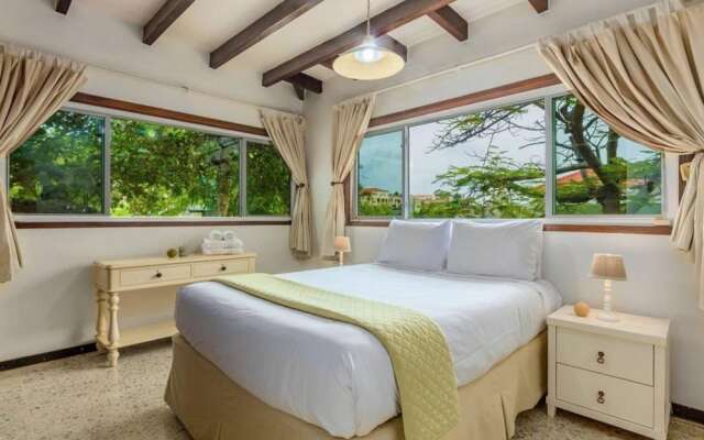 Villa Allegra Family Vacation Home w Pool BBQ