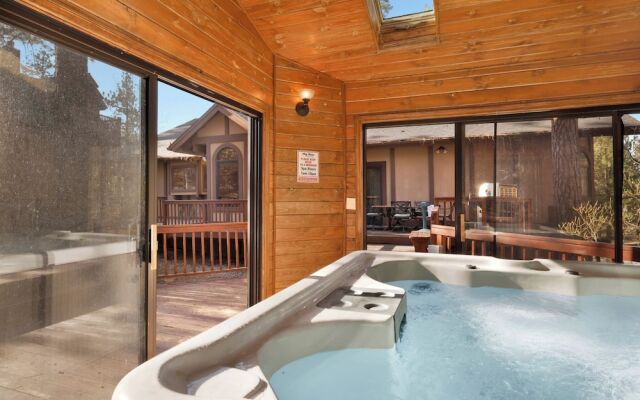 Four Happy Bears Estate #1277