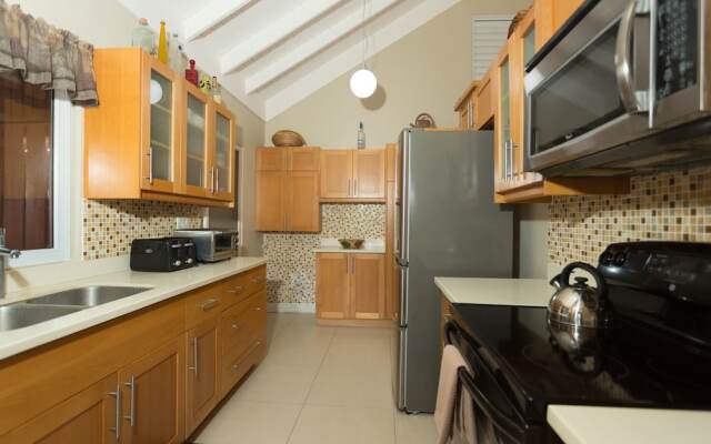 Ocho Rios Getaway Villa at The Palms