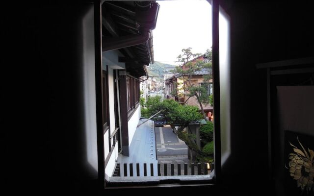 Hayakawa Economy Inn