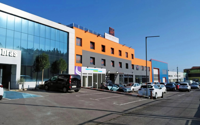 Hi Apartments Santander 3000