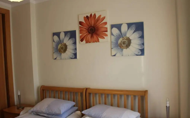 Charming 3-bed Apartment in Albufeira