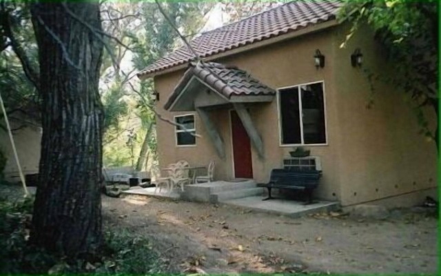 Sequoia Riverfront Cabins