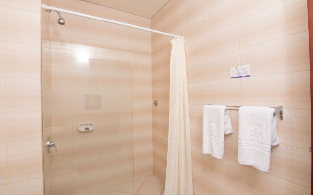 ZEN Rooms Kuta Sentral Parkir 1
