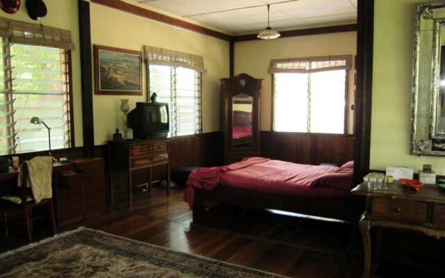 Coco's Garden Guestroom