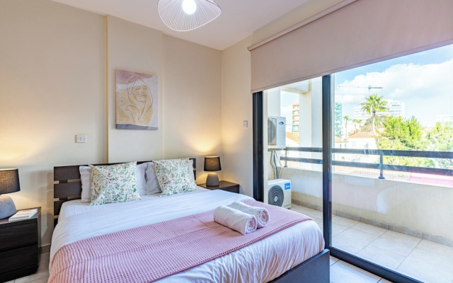 Freya 1-Bedroom Apt & Balcony in Larnaca