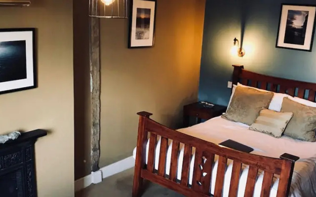 The White Cliffs Hotel