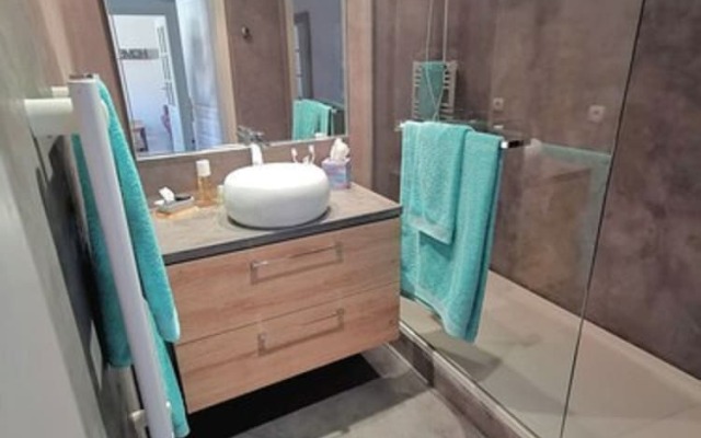 2P au pied des plages,Piscine,Wifi,Clim