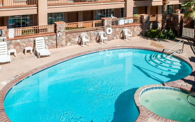 Quality Inn & Suites Las Cruces - University Area