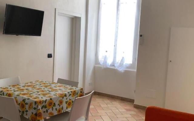 Bilocale in Centro a 100m Dal Mare - Aautsv12669