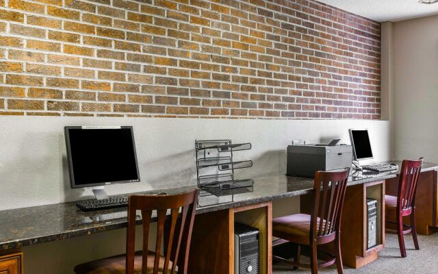 Comfort Inn Warner Robins - Robins Air Force Base Area