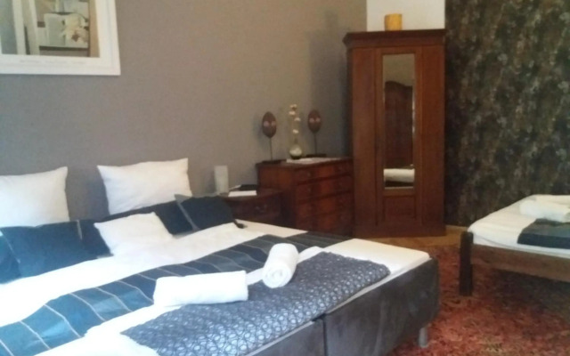 New West10 STAR Center