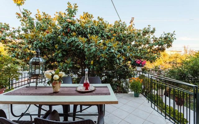 Stylish Seaside Home - Fully Equipped, big terrace