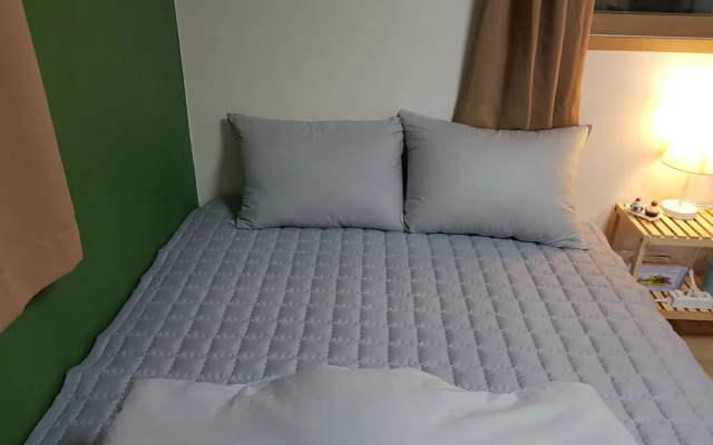 Buzz Guest House - Hostel