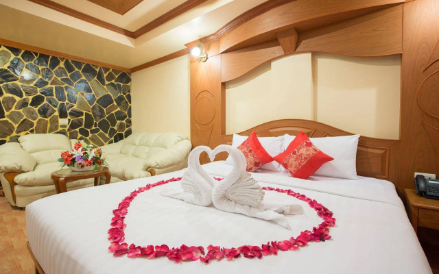 Tiger Hotel (Complex)