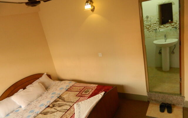 Om Tara Guest House