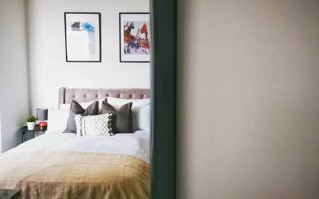 Eveswell Studios | Standard | Studio 5