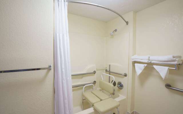 Travelodge by Wyndham Montgomery East